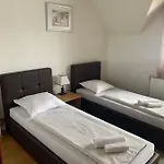 Restoran&motel And Apartmants Lovacka Prica 3*