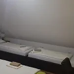 Restoran&motel And Apartmants Lovacka Prica فندق