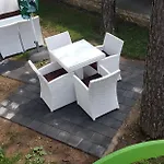 Restoran&motel And Apartmants Lovacka Prica فندق