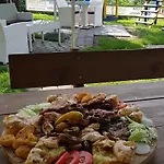 فندق Restoran&motel And Apartmants Lovacka Prica 3*