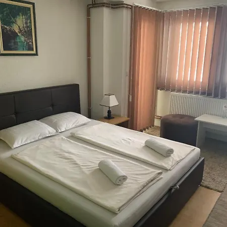 Restoran&motel And Apartmants Lovacka Prica Otel 3*
