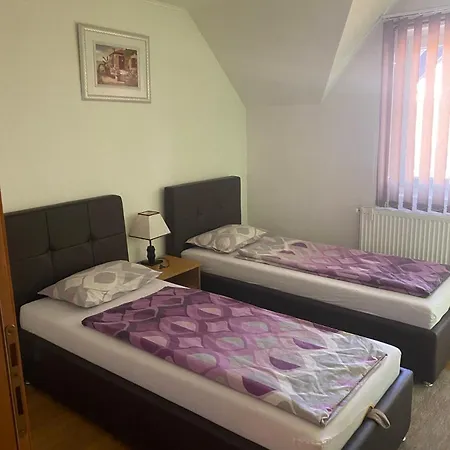 Hotel Restoran&motel And Apartmants Lovacka Prica 3*