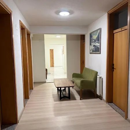 Restoran&motel And Apartmants Lovacka Prica 3*