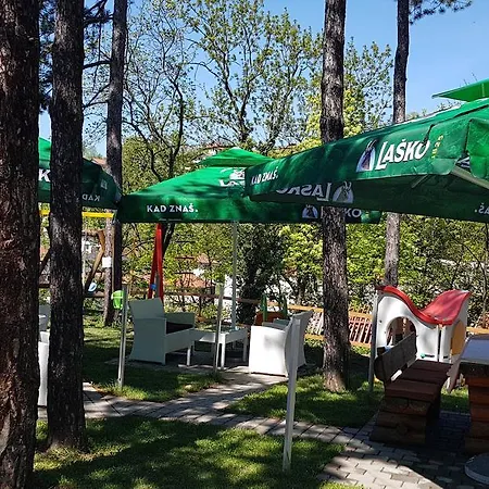 Restoran&motel And Apartmants Lovacka Prica 3*