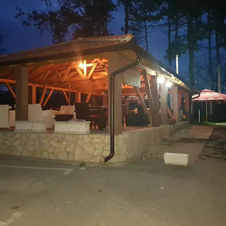 Restoran&motel And Apartmants Lovacka Prica 3* Tesanj