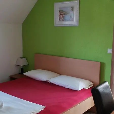 Hotel Restoran&motel And Apartmants Lovacka Prica 3*