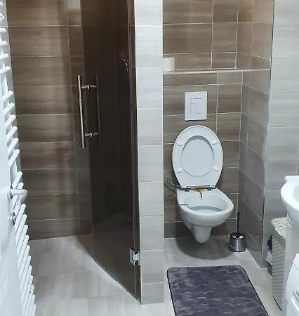 Restoran&motel And Apartmants Lovacka Prica 3*