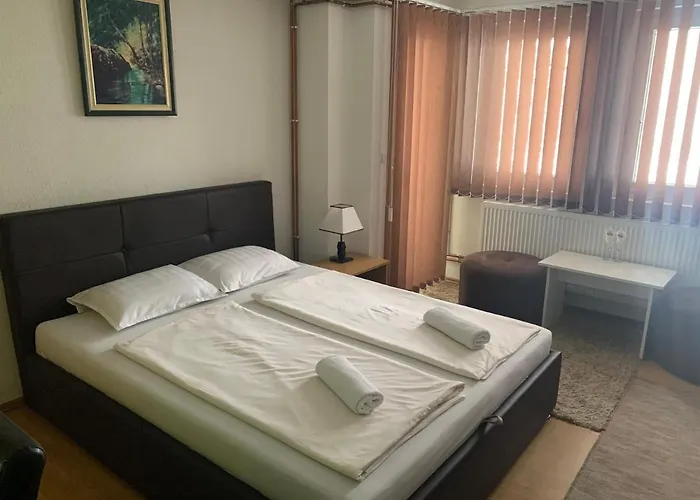 Restoran&motel And Apartmants Lovacka Prica Hotel 3*