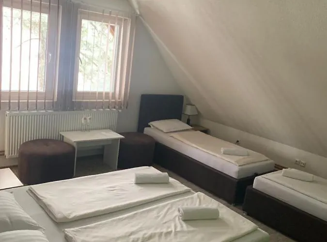 Restoran&motel And Apartmants Lovacka Prica 3*