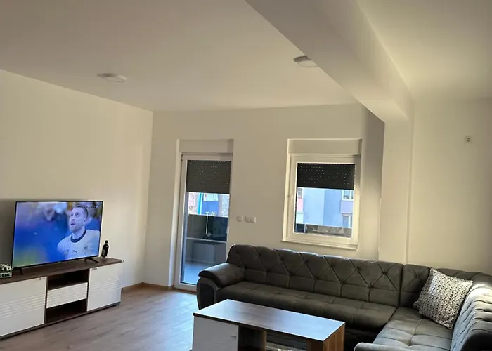 Restoran&motel And Apartmants Lovacka Prica 3*