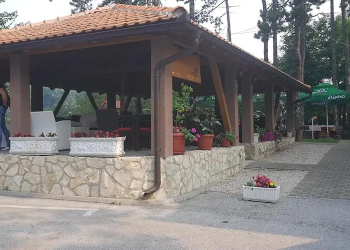 Restoran&motel And Apartmants Lovacka Prica Hotel Tesanj