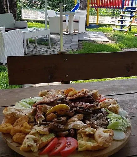 Hotel Restoran&motel And Apartmants Lovacka Prica 3*