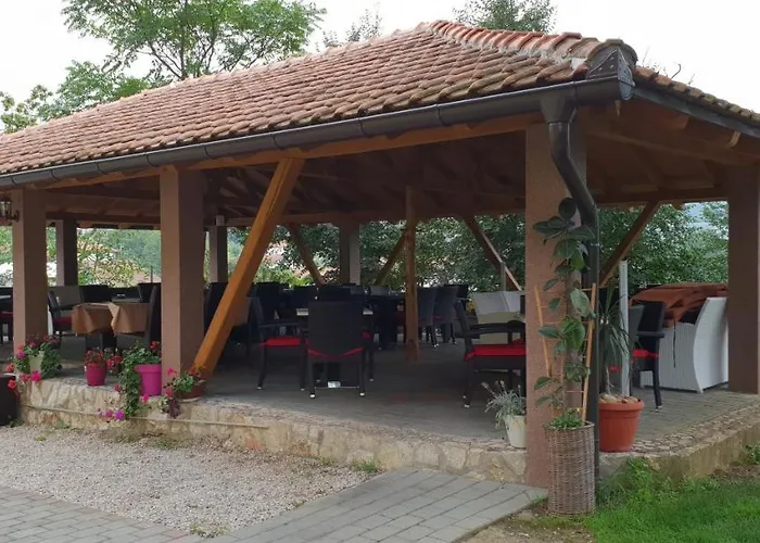 Restoran&motel And Apartmants Lovacka Prica Tesanj